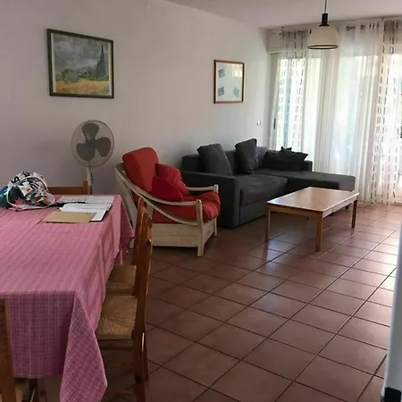 With 2 Bedrooms In Calvi, With Furnished Garden - 50 M From *
