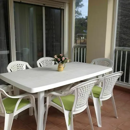 With 2 Bedrooms In Calvi, With Furnished Garden - 50 M From Apartment